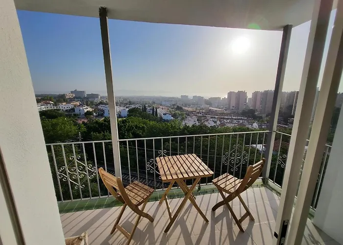 Buenavista En Increíbles Vistas Hacia Málaga 5min Del Centro Y De La Playa Torremolinos