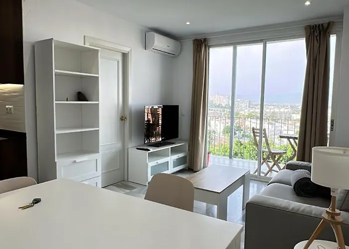 Buenavista En Increíbles Vistas Hacia Málaga 5min Del Centro Y De La Playa *